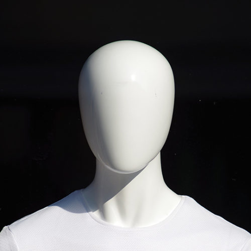 blank faced mannequin